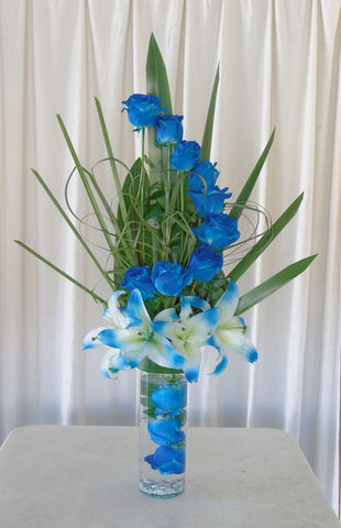 57 Rosas Azules ycasablancas