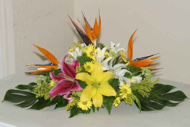 8 arreglo tropical